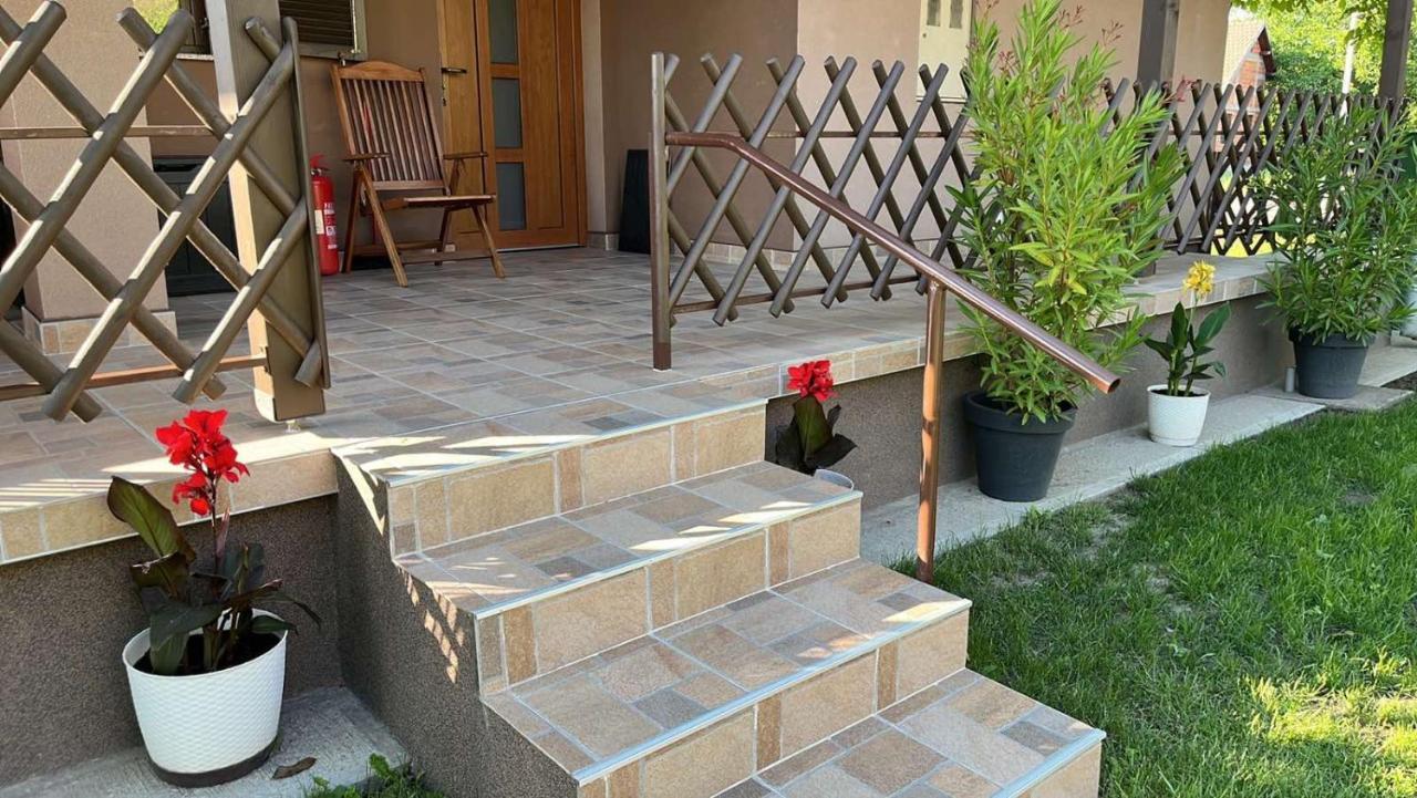 Turul -Kuca Za Odmor- Appartement Korod Buitenkant foto