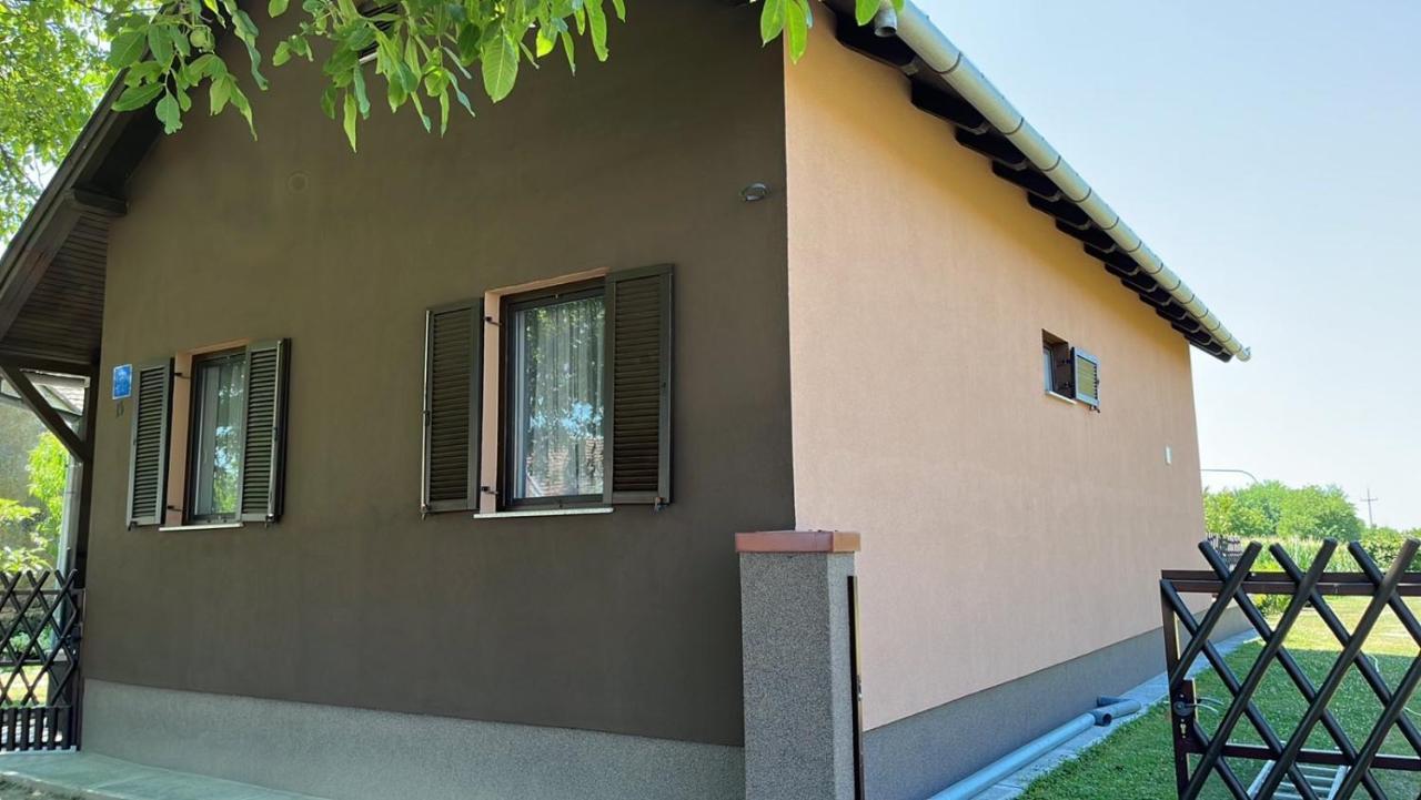 Turul -Kuca Za Odmor- Appartement Korod Buitenkant foto