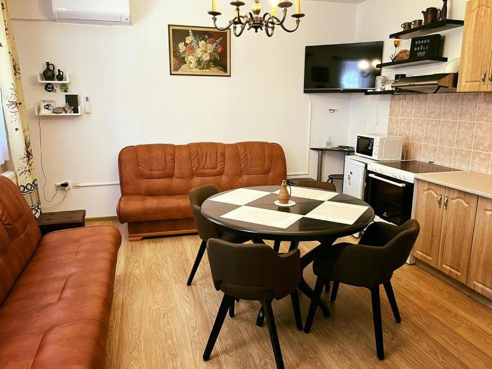 Turul -Kuca Za Odmor- Appartement Korod Buitenkant foto