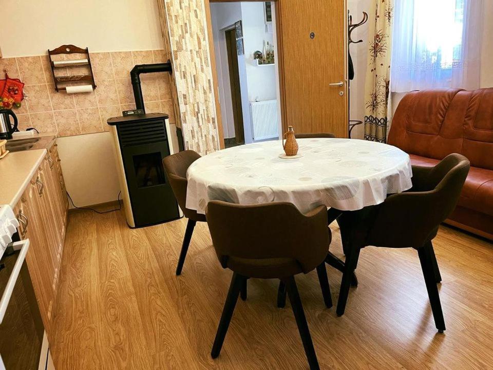 Turul -Kuca Za Odmor- Appartement Korod Buitenkant foto