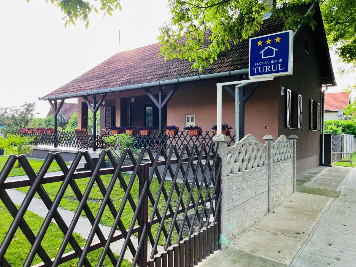 Turul -Kuca Za Odmor- Appartement Korod Buitenkant foto